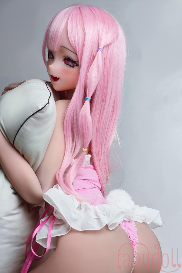 ピンクの髪の美しい女性 ドール 等身 大