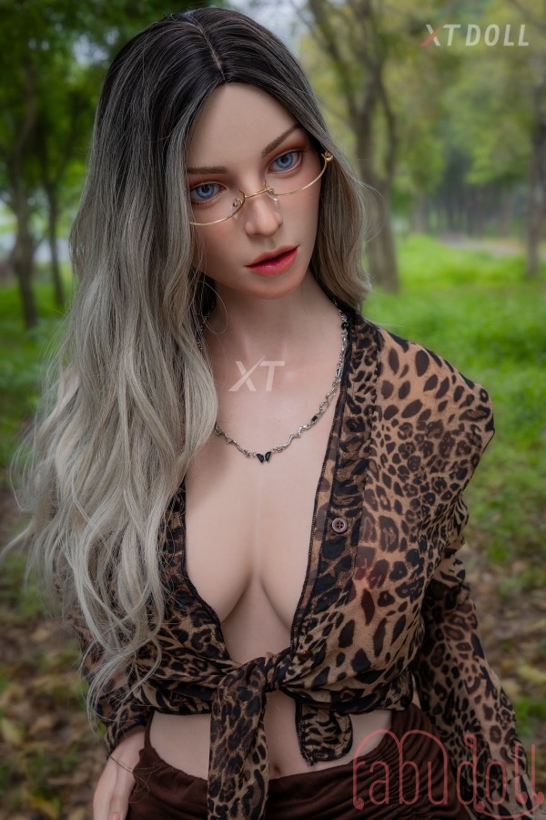 セクシーな色白ボディ E-cup セックスドール