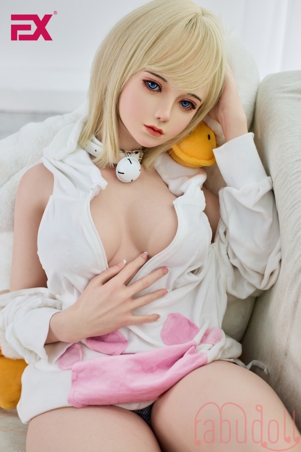 美しいブロンド アダルト 人形