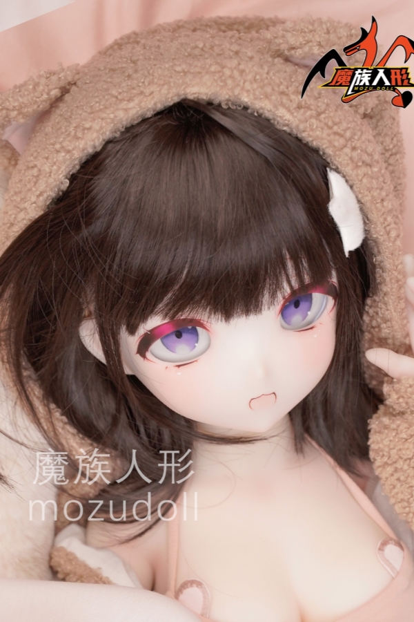 かわいい小柄な女性 バスト大 セックスドール