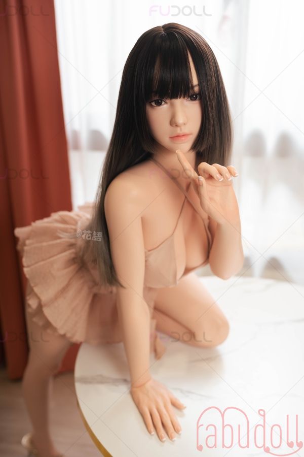 J037 可愛い女性 セックス人形